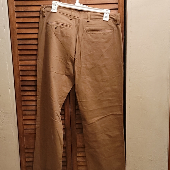 Old navy pants - Picture 5 of 7